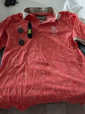 Vintage-Style Coral Polo with Subtle Print Pan American Games 90s Vintage Retro